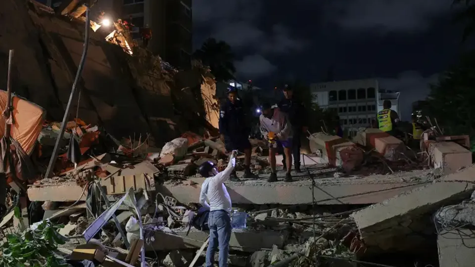 2026-06-25t003639z_1874911623_rc2o0makl0sm_rtrmadp_3_venezuela-quake[1]
