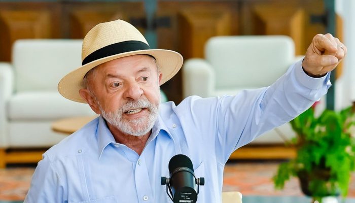 A estratégia de Lula na produção de material para aliados políticos