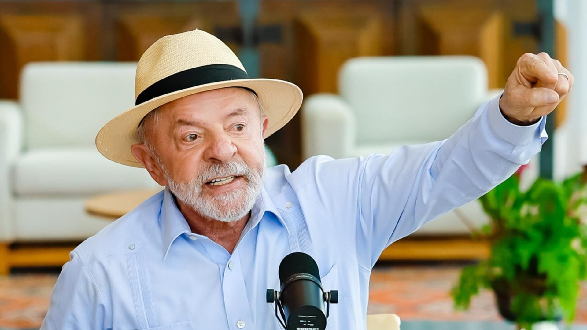 A estratégia de Lula na produção de material para aliados políticos