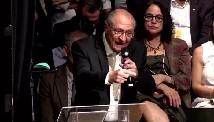 Alckmin aponta divergências em políticas tributárias de governos anteriores e atual