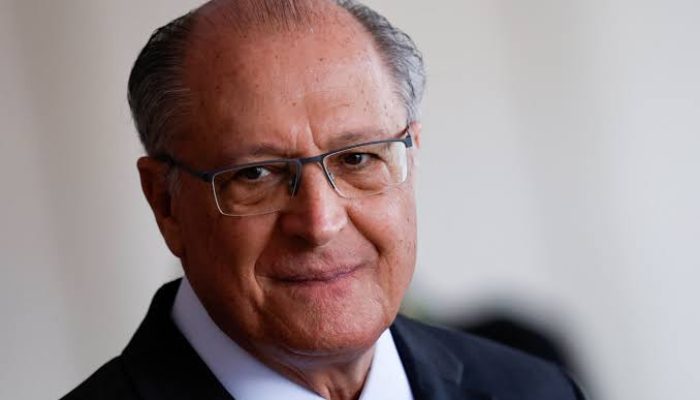 Alckmin e aliados reforçam apoio a João Campos após denúncia de ataques digitais em Pernambuco