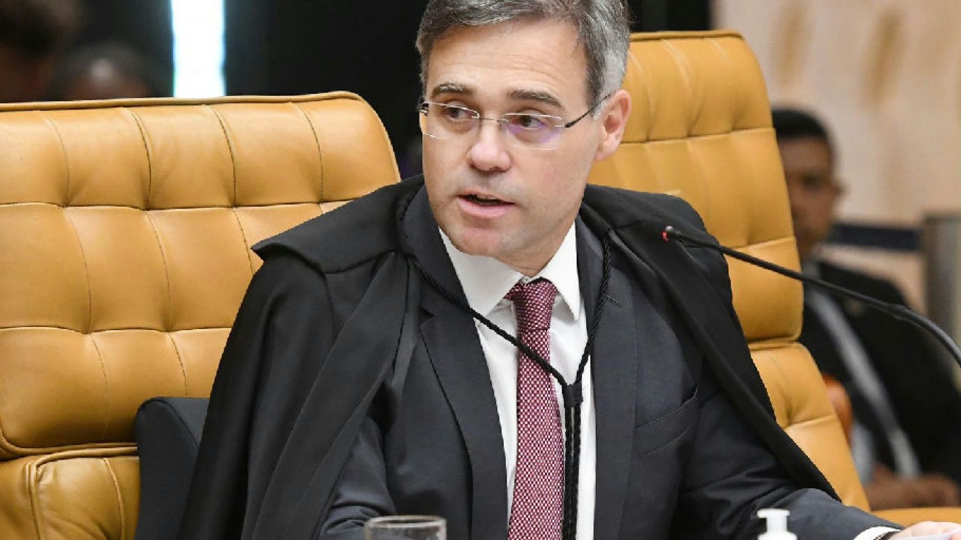 André Mendonça concede liberdade a investigado por fraudes no INSS