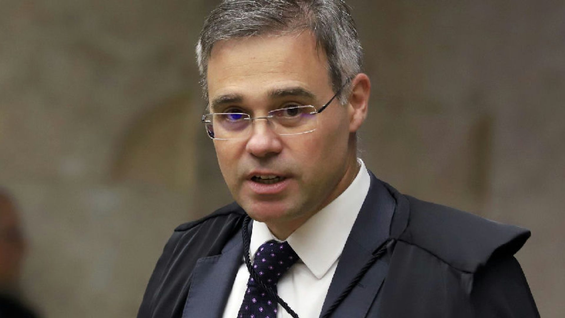 André Mendonça, do STF, derruba sigilo de 39 processos em pauta