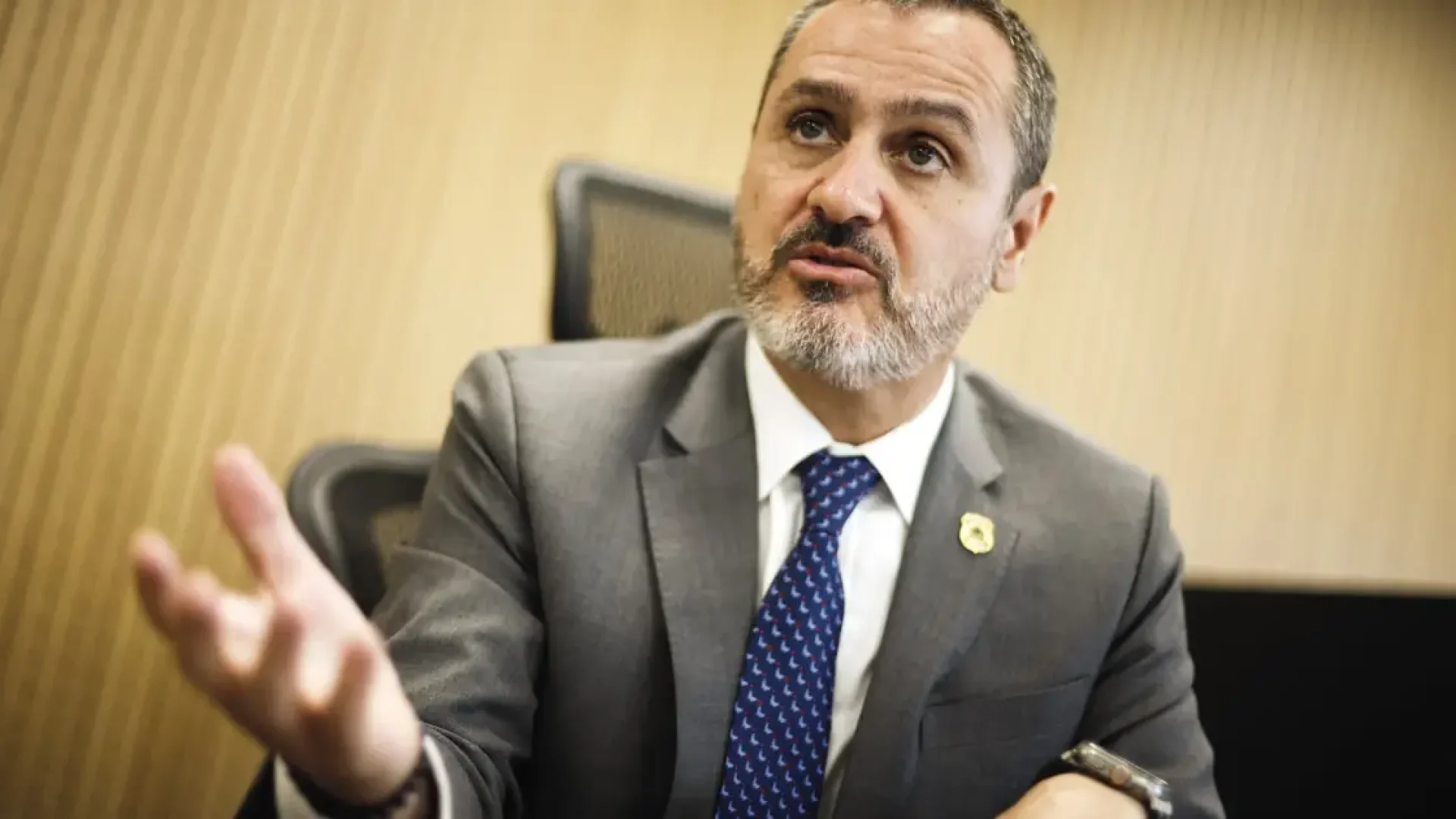 Andrei Rodrigues: diretor da PF contrata defesa particular para reverter afastamento