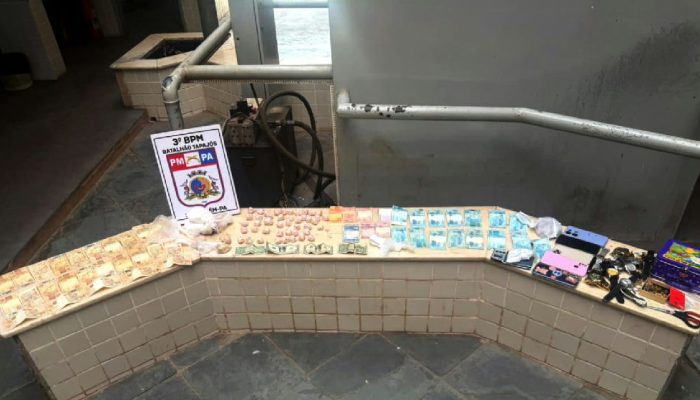 Apreensão de drogas e materiais ilícitos em operação contra o tráfico