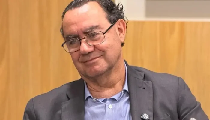 Ascensão de Augusto Cury na corrida presidencial consolida terceira posição nas pesquisas