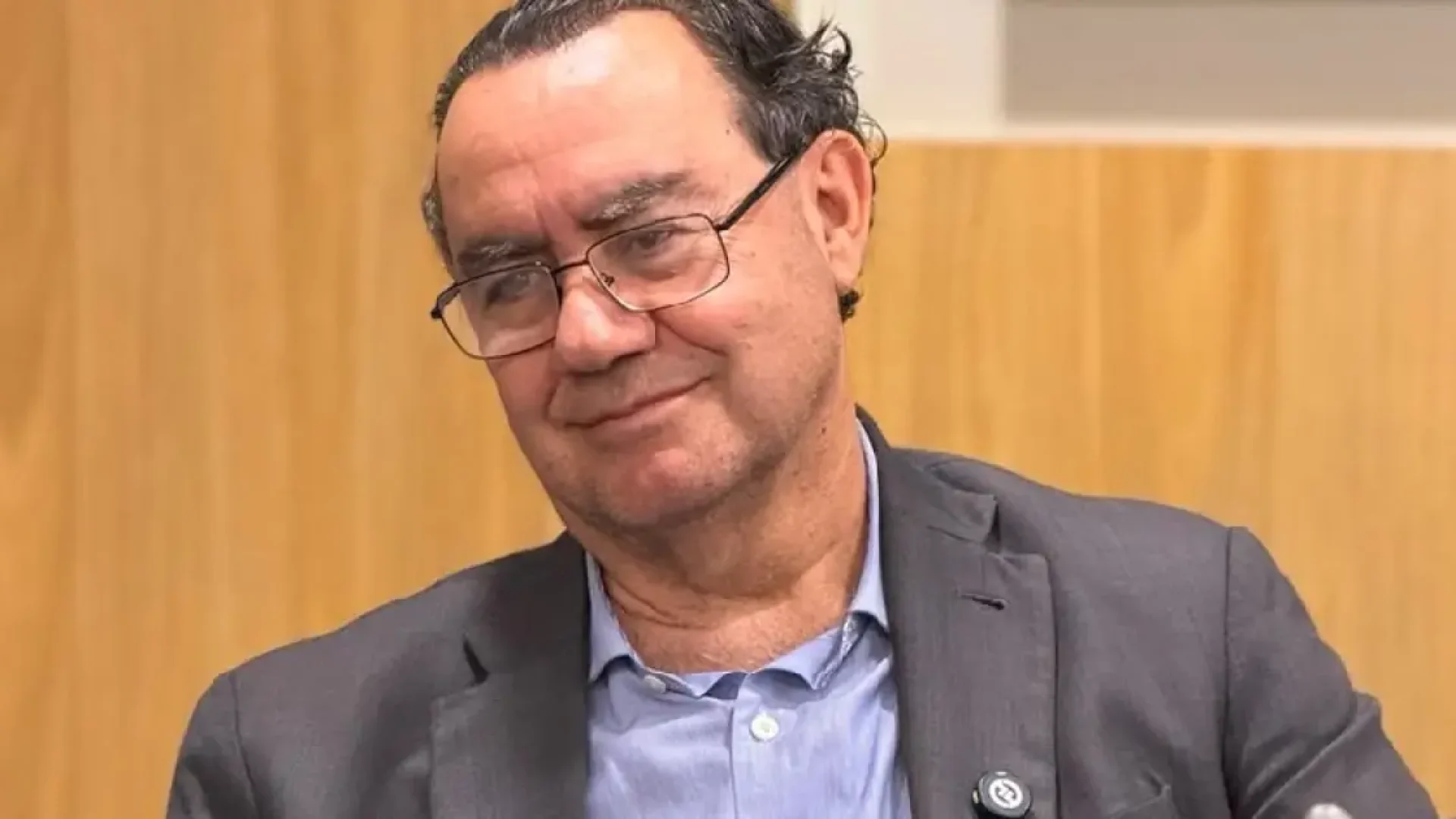 Ascensão de Augusto Cury na corrida presidencial consolida terceira posição nas pesquisas