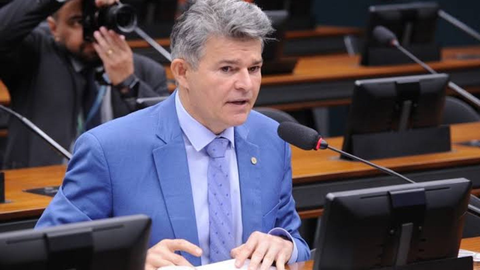 Áudios vazados revelam ironias de José Medeiros sobre eleitorado bolsonarista