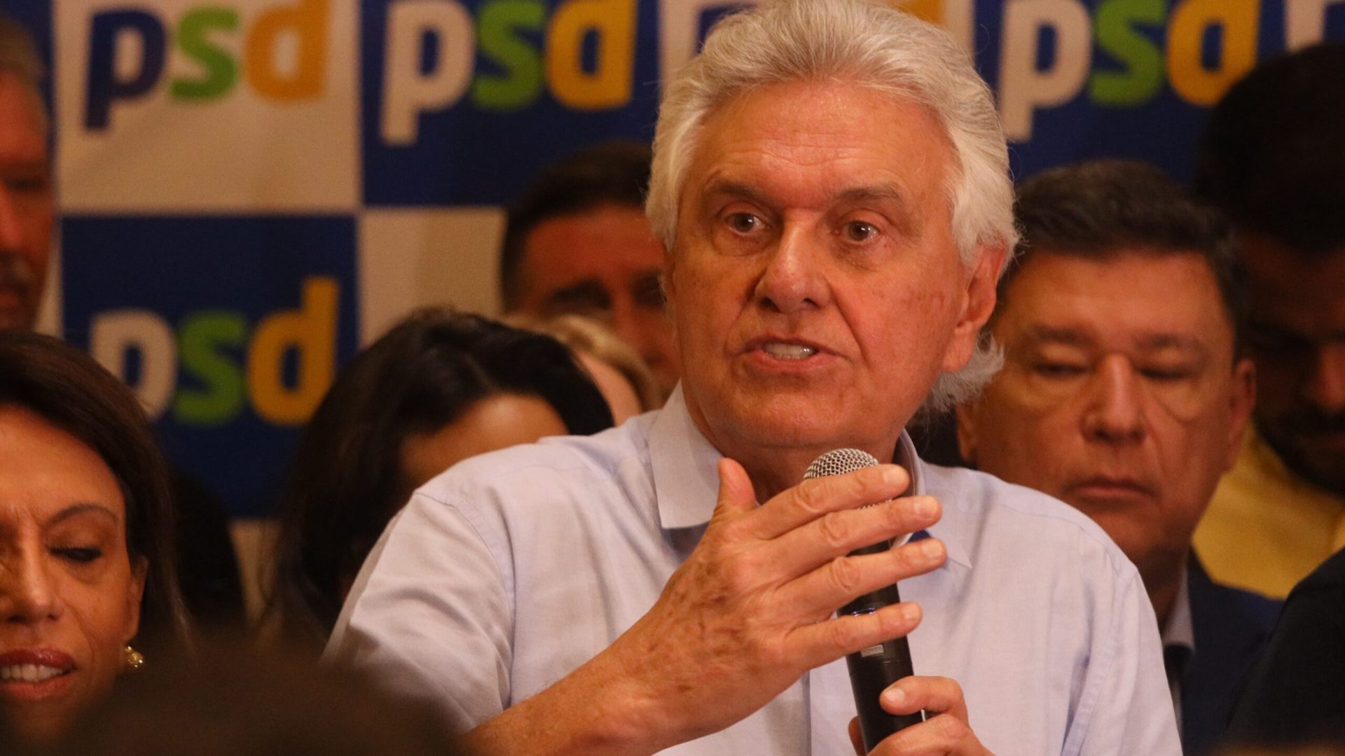 Caiado enfrenta dois obstáculos para viabilizar candidatura após subir em levantamento eleitoral