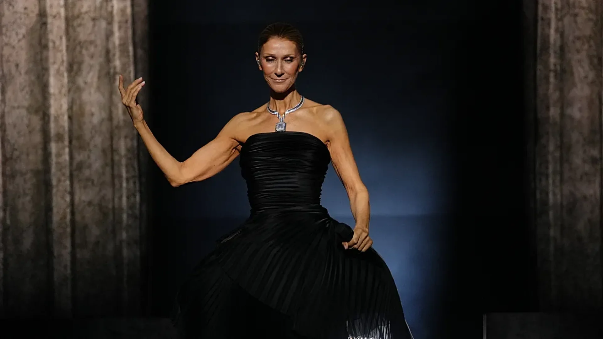 Céline Dion: retorno emocionante aos palcos de Paris após batalha contra doença rara