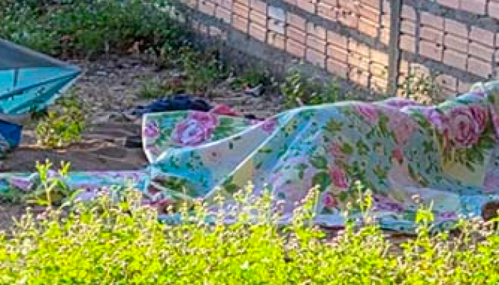 Corpo de mulher com marcas de violência é localizado em terreno abandonado de Santarém