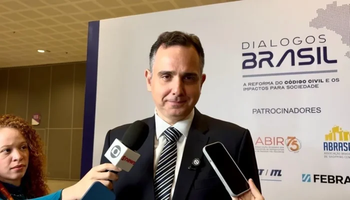 Davi Alcolumbre formaliza indicação de Rodrigo Pacheco para vaga no TCU