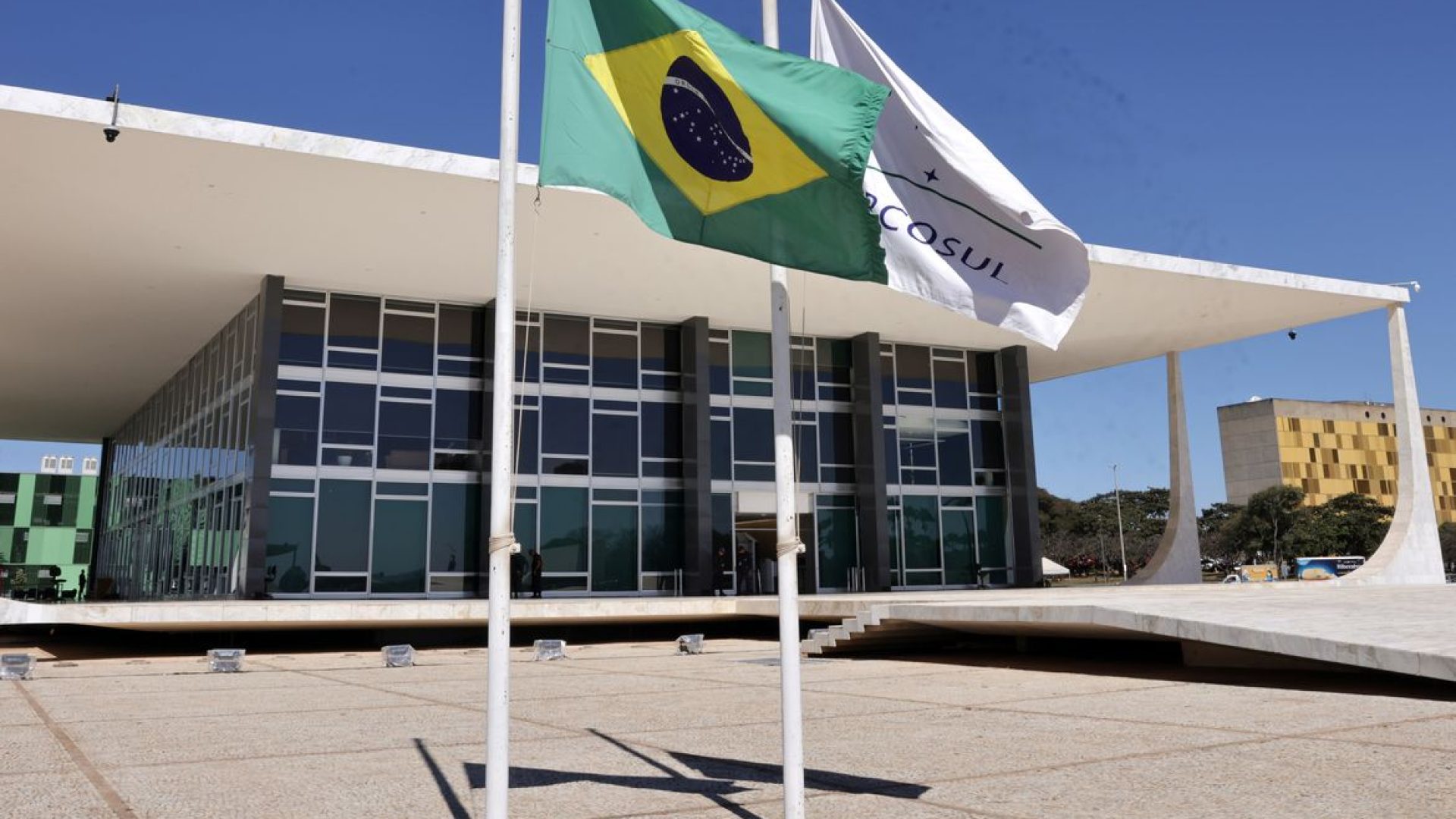 Defesa de Bolsonaro contesta vídeo com inteligência artificial e nega autorização para imagem e voz