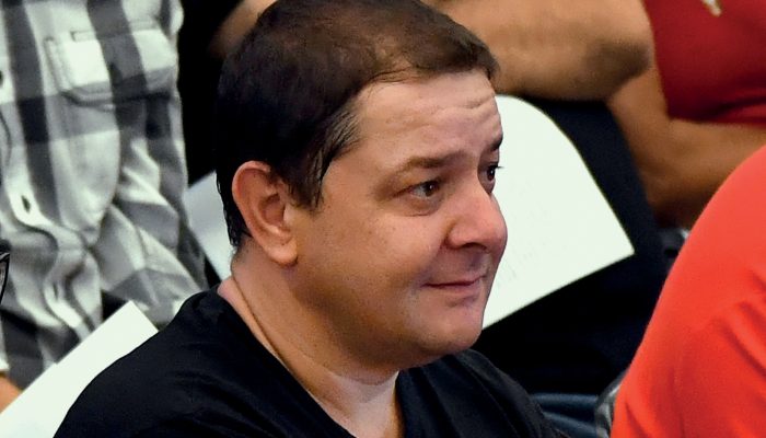 Desgaste político: investigações e disputas internas abalam campanha