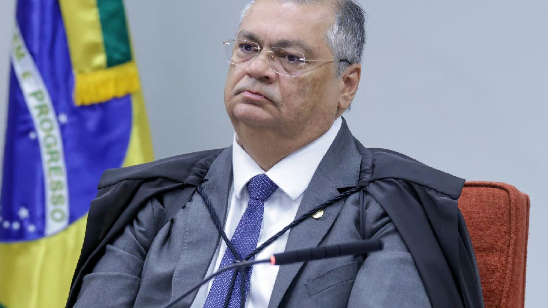 Dino, do STF, levanta sigilo de apuração sobre desvio no filme Dark Horse