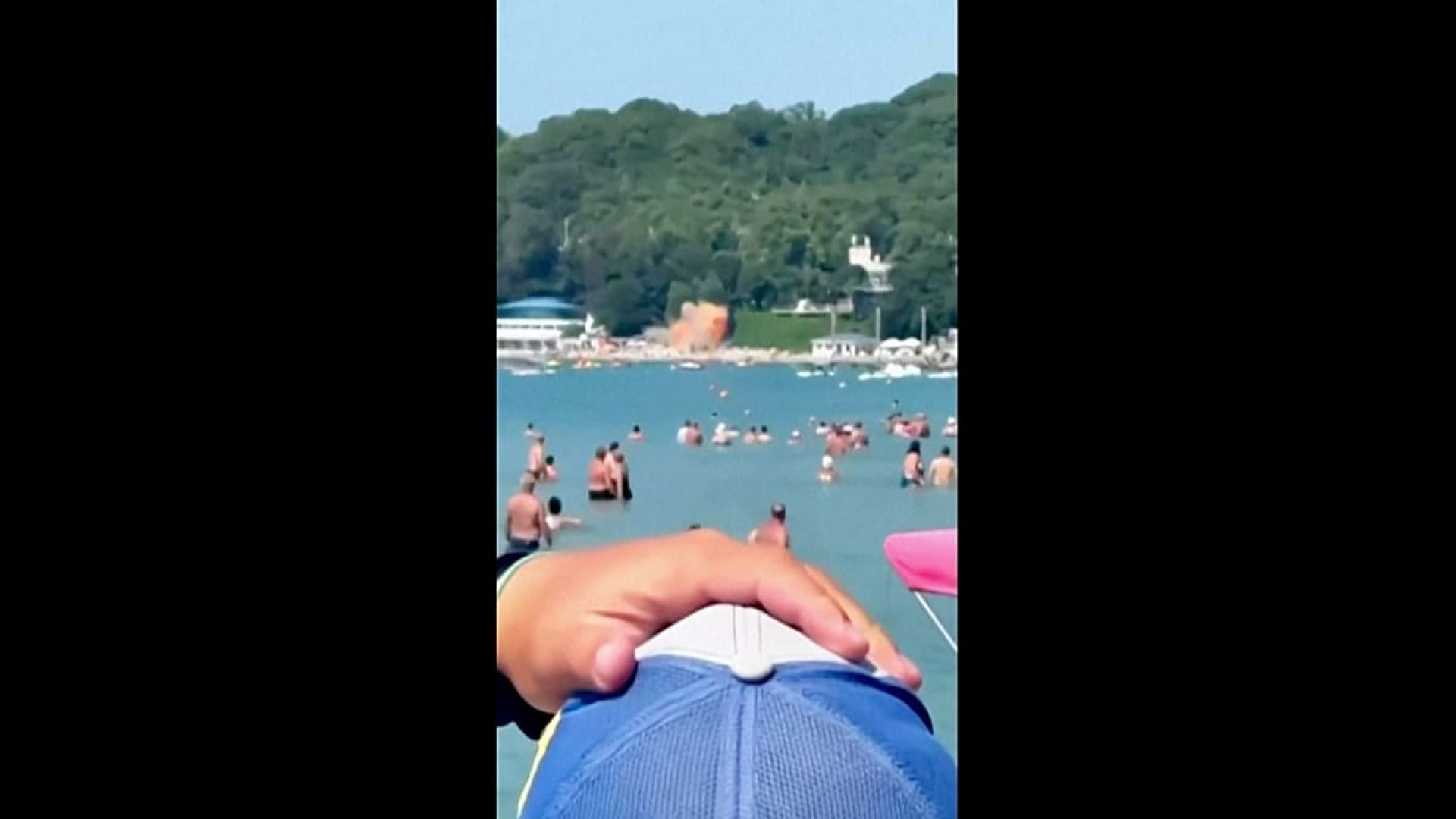 Drone atinge praia na Rússia e deixa mortos em estância do mar Negro