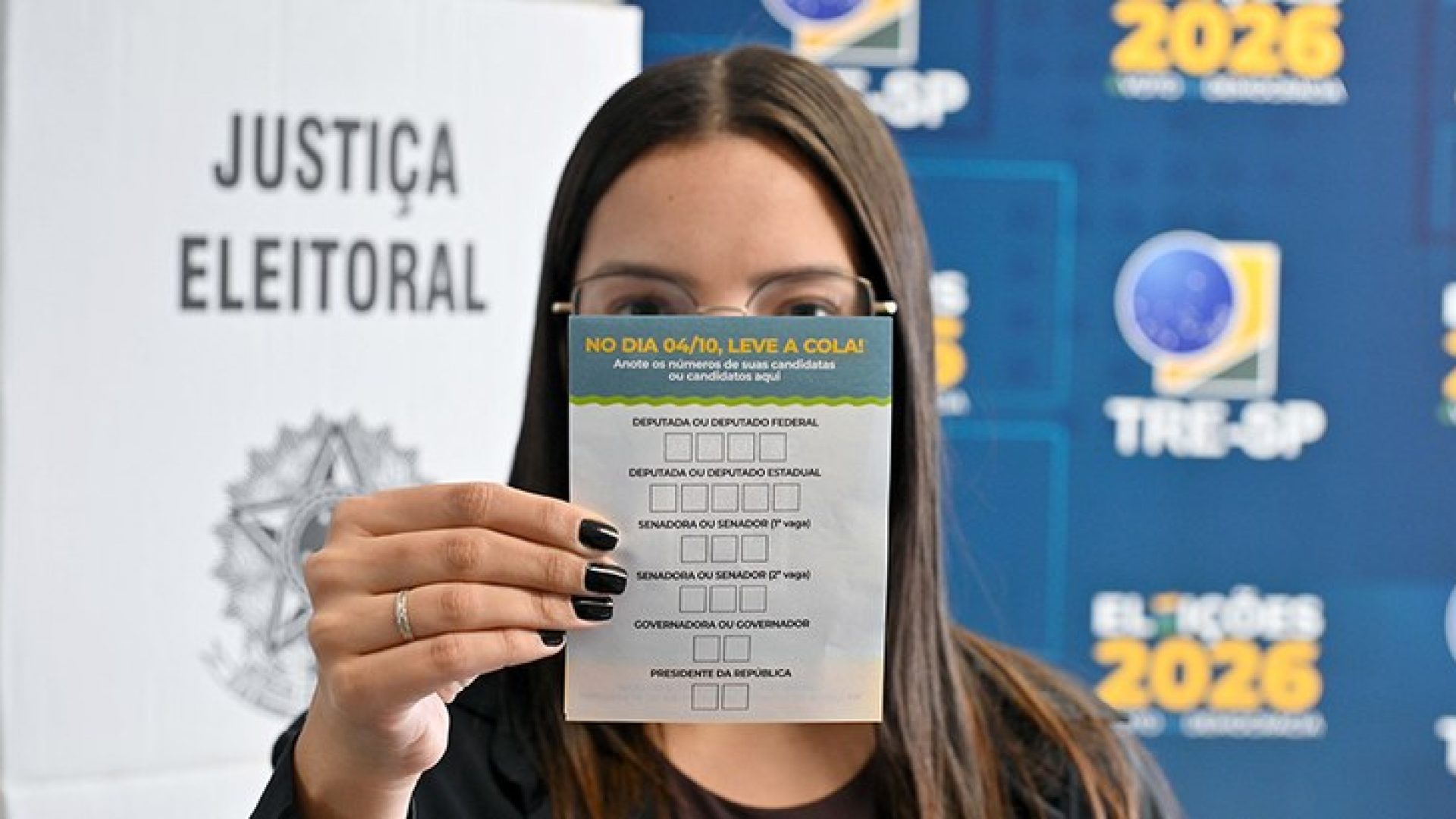 Eleições 2026: ordem de votação está na colinha eleitoral; veja como baixar
