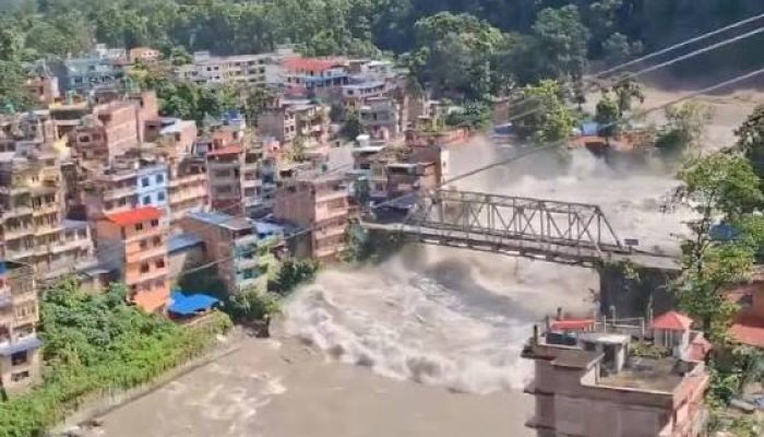 Enchente e deslizamentos no Nepal deixam dezenas de mortos e centenas de desaparecidos