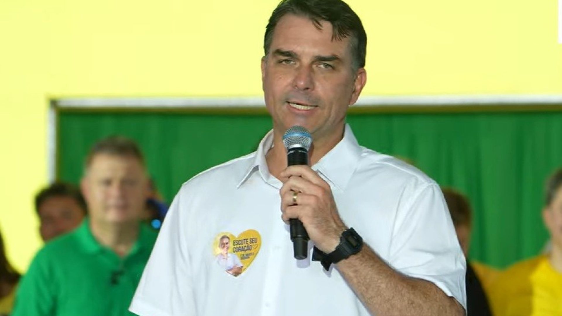 Engajamento de Flávio Bolsonaro atinge mínima histórica nas redes sociais