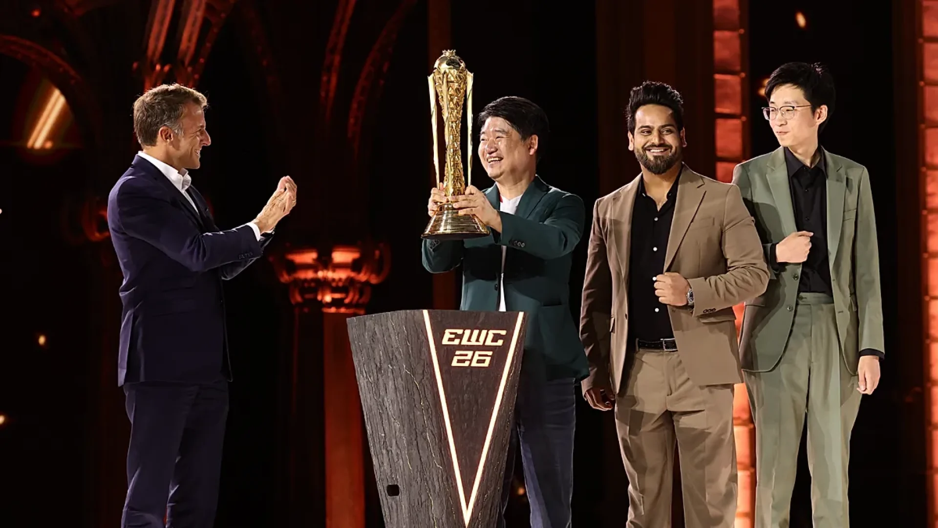 Equipe chinesa AG.AL conquista título mundial de esports em edição histórica em Paris
