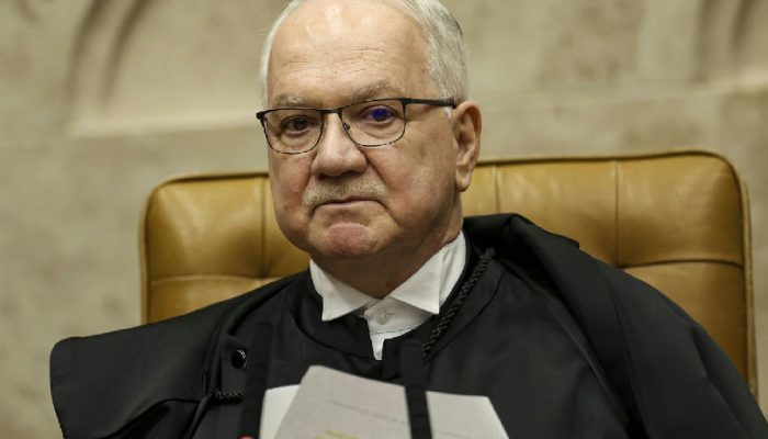 Fachin define rito para apuração de acusações entre ministros do STF