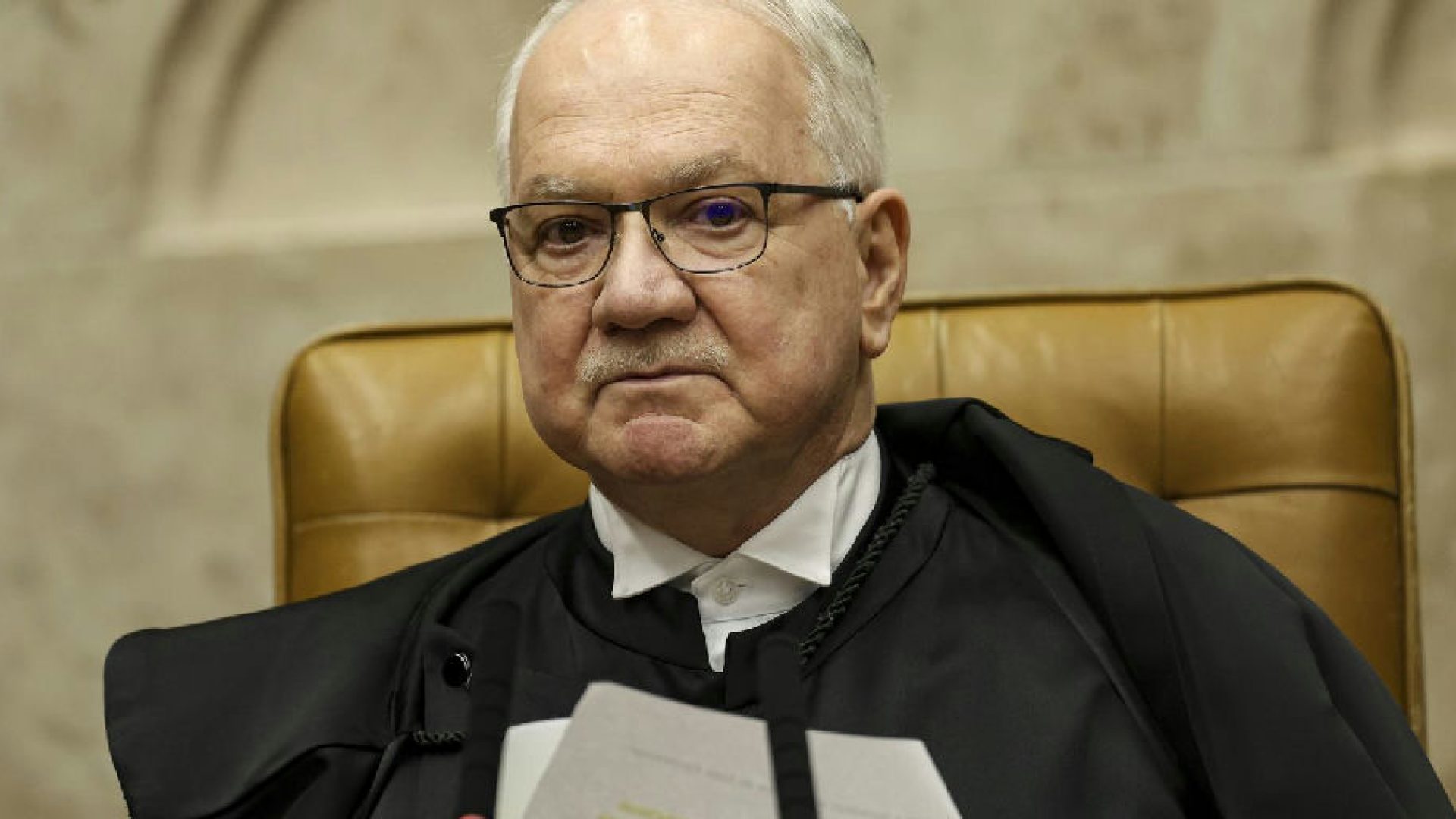 Fachin define rito para apuração de acusações entre ministros do STF