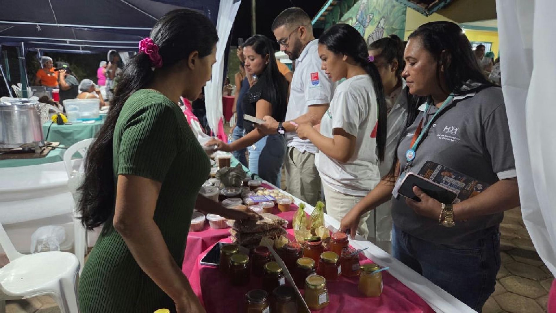 Feira das Profissões em Tucumã atrai centenas de pessoas em busca de capacitação