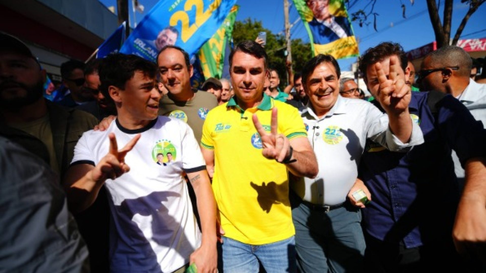 Flávio Bolsonaro reforça papel de Minas Gerais em eleições e detalha propostas