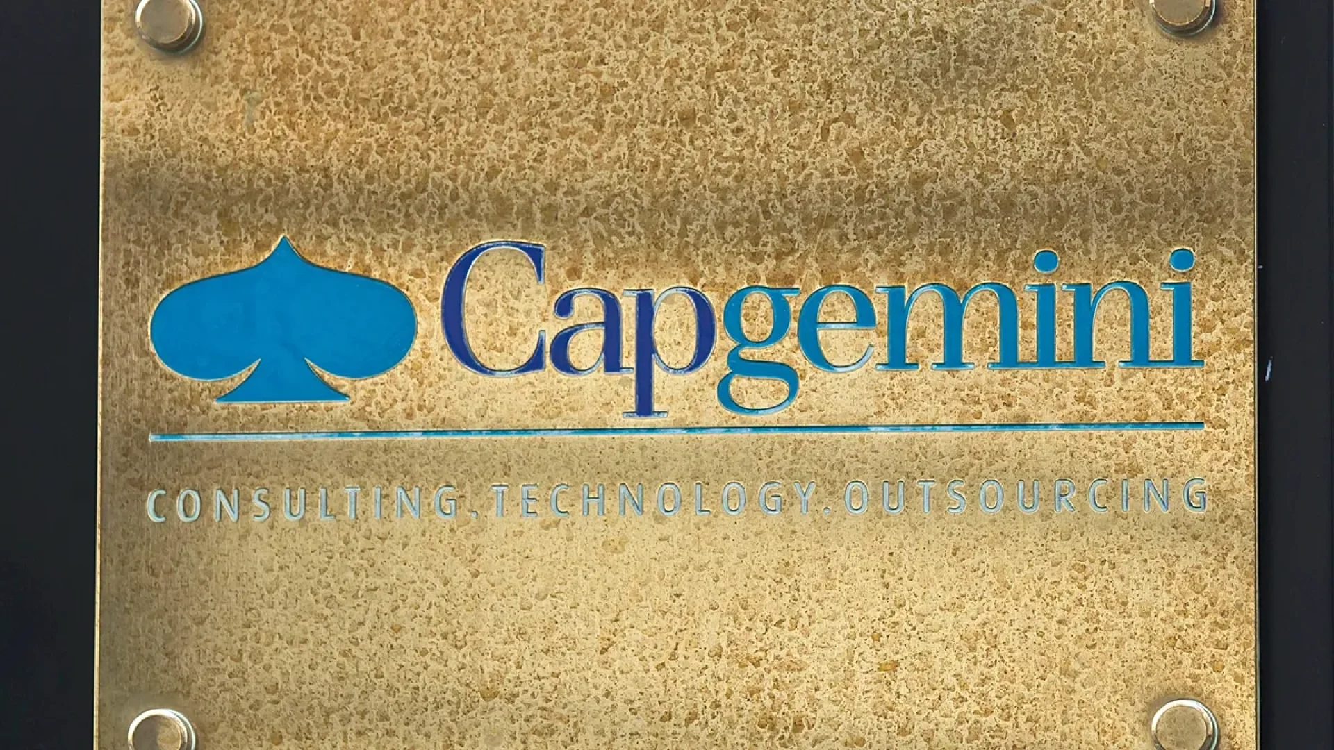 Gigante de tecnologia Capgemini se desfaz de braço nos EUA após polêmica com a ICE
