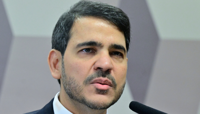 ele. Ele respondia a um questionamento de Esperidi&atilde;o Amin (PP-SC) em rela