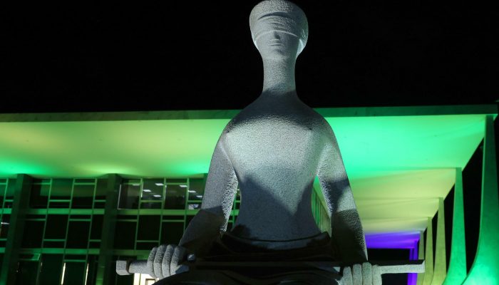 49 a 24 , veto presidencial ao projeto que reduz as penas aplicadas pelo STF aos
