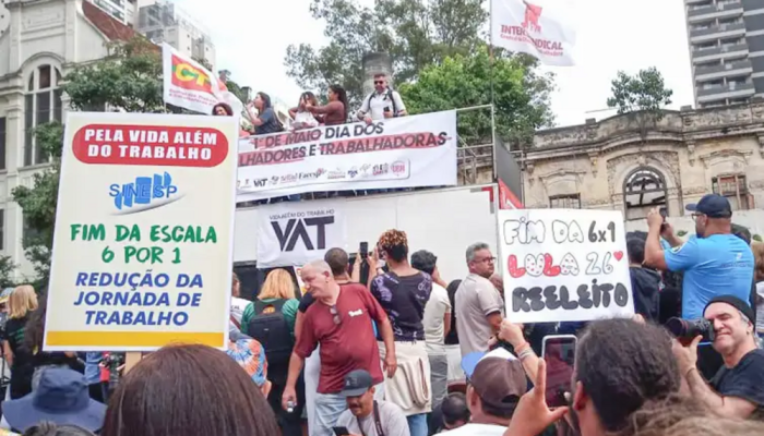 medidas de enfrentamento ao feminic&iacute;dio no pa&iacute;s. Diversas pessoas