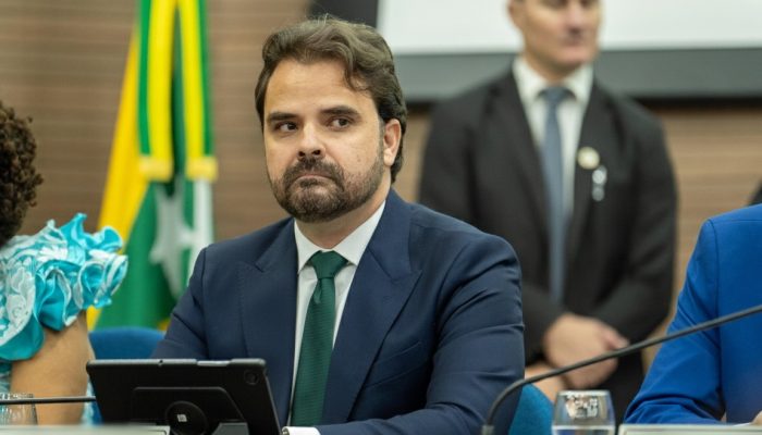 execução orçamentária menor que a do ano anterior e significativamente inferior