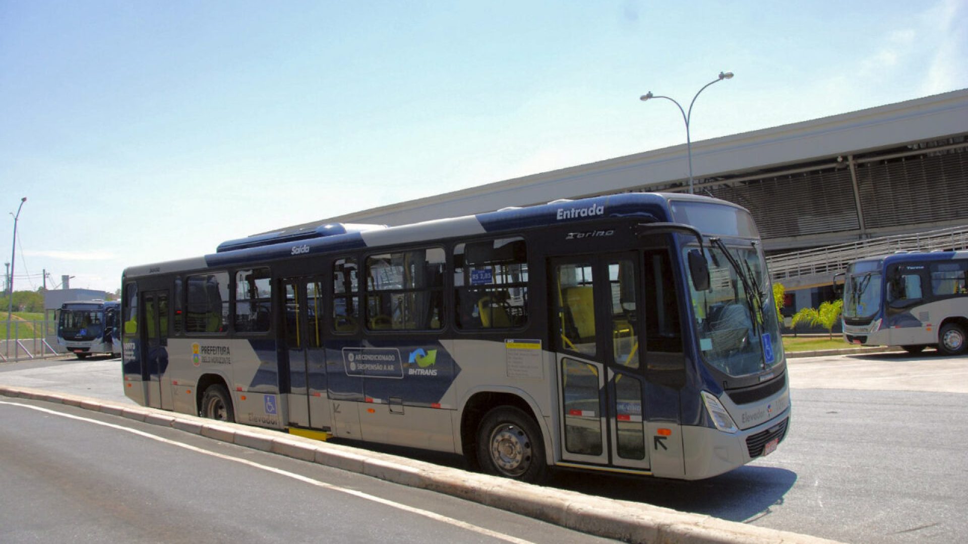 te público por ônibus na capital mineira, com foco em eficiência, integração e d