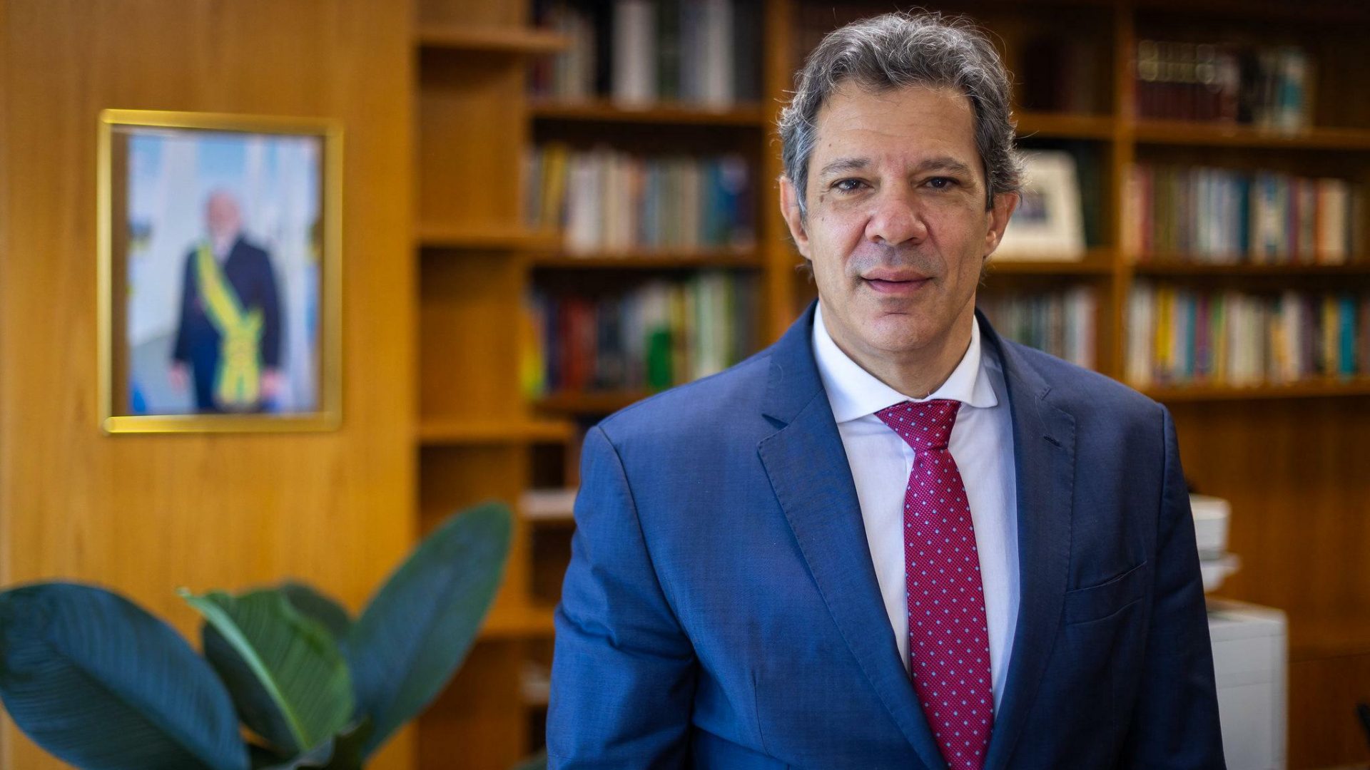 Bolsonaro a Lula foi de mais de R$ 200 bilhões", afirmou Haddad. "O que o govern