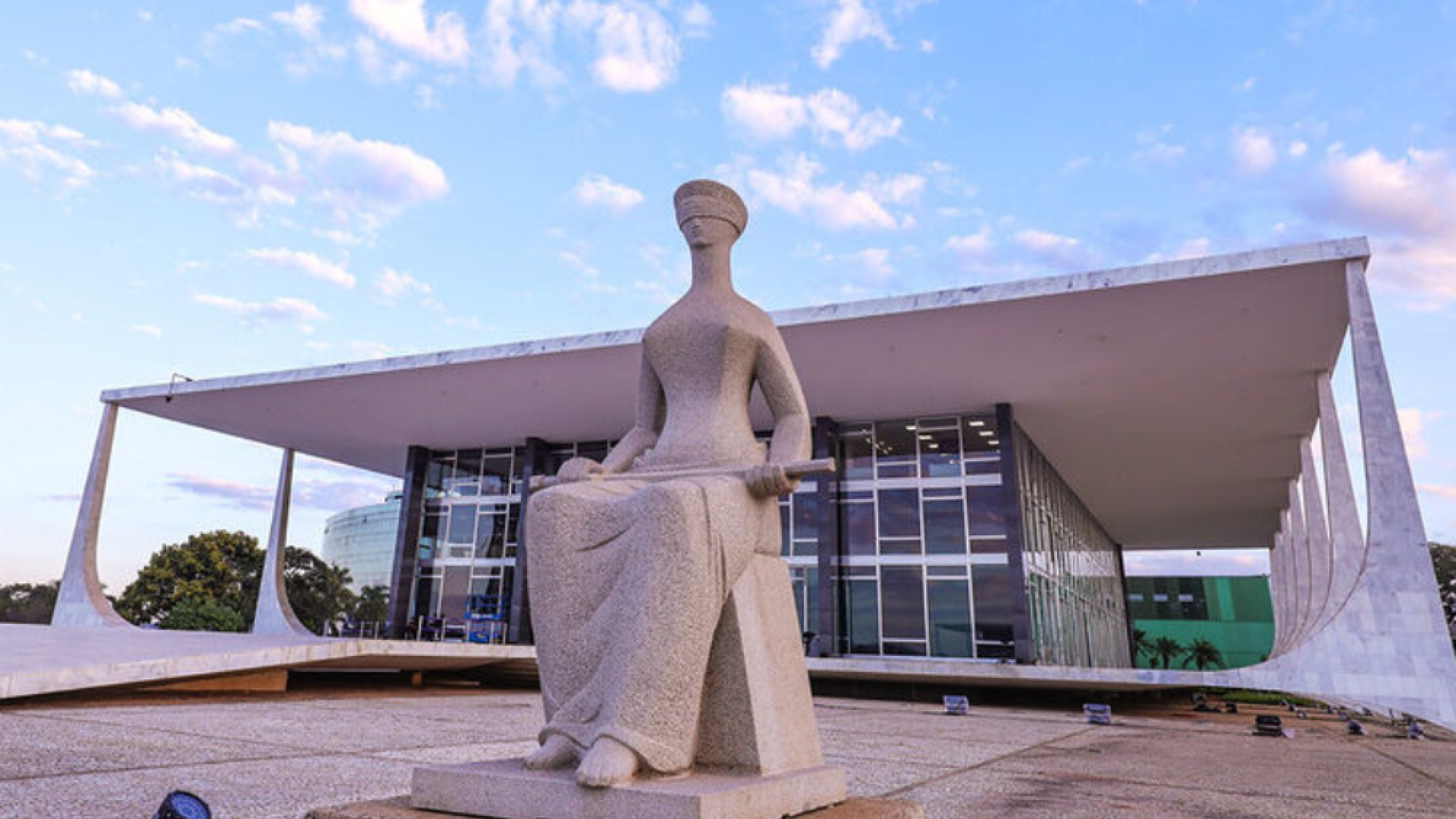 todo o Judici&aacute;rio e Minist&eacute;rio P&uacute;blico do pa&iacute;s. O do