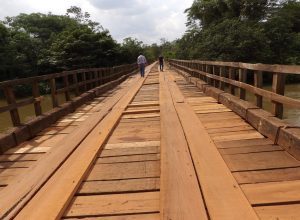 tes planeja substituir as cerca de 700 pontes de madeira ainda existentes nas ro