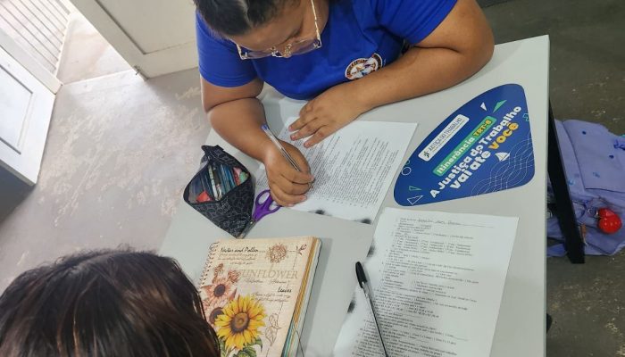 vir nos proteger”, disse o aluno. “Ele leu a carta para mim. Foi emocionante”, r
