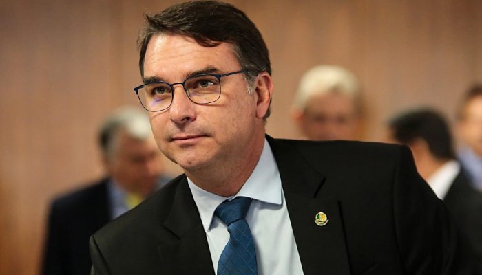 ta da Embratur do Marcelo Freixo l&aacute; em Bras&iacute;lia, no prefeito de Ni