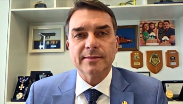 pesquisa irregular e, subsidiariamente, por divulga&ccedil;&atilde;o de pesquisa