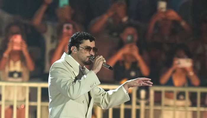 Espanha: Bad Bunny chega a Barcelona e inicia a maior digress&atilde;o do ano