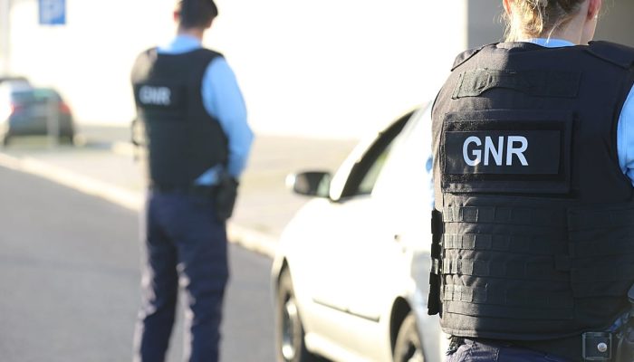Portugal e Fran&ccedil;a em choque: o que se sabe sobre o caso das crian&ccedil;as abandonadas?