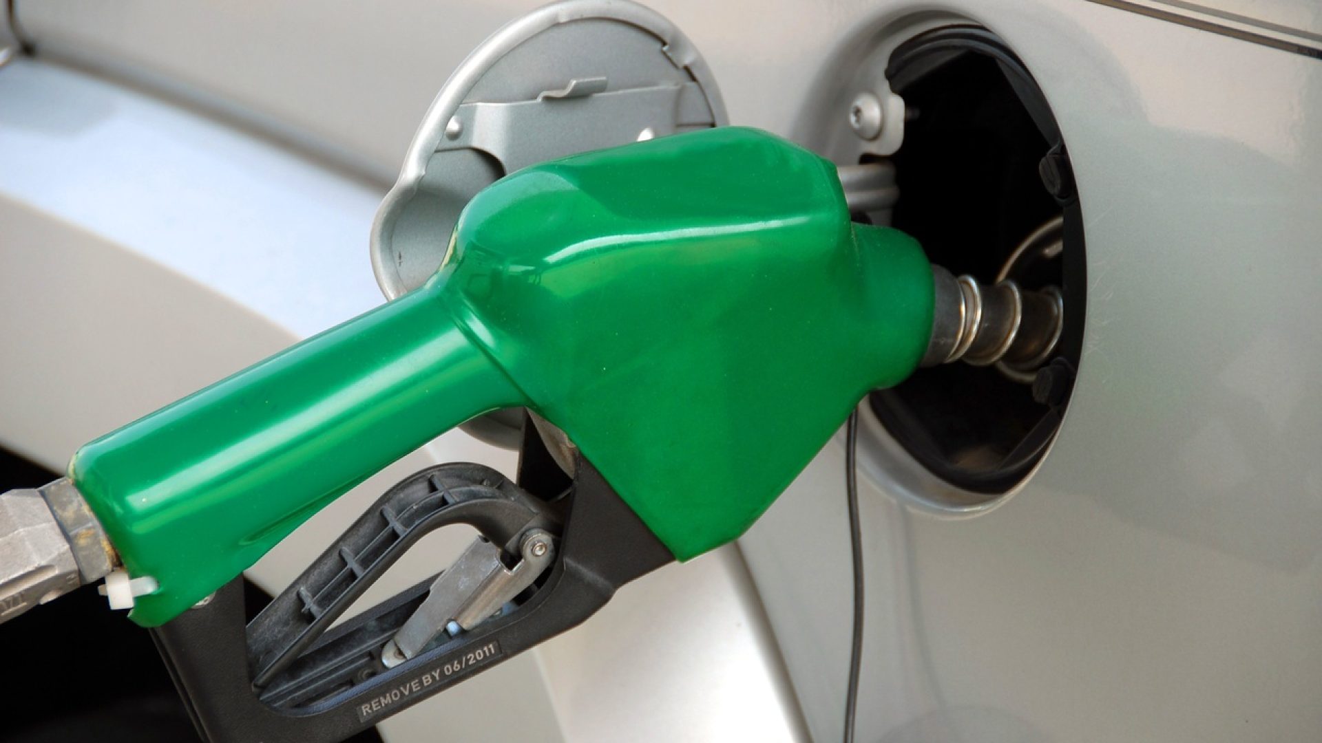 tadores de gasolina e diesel rodoviário. A medida busca reduzir os impactos do a