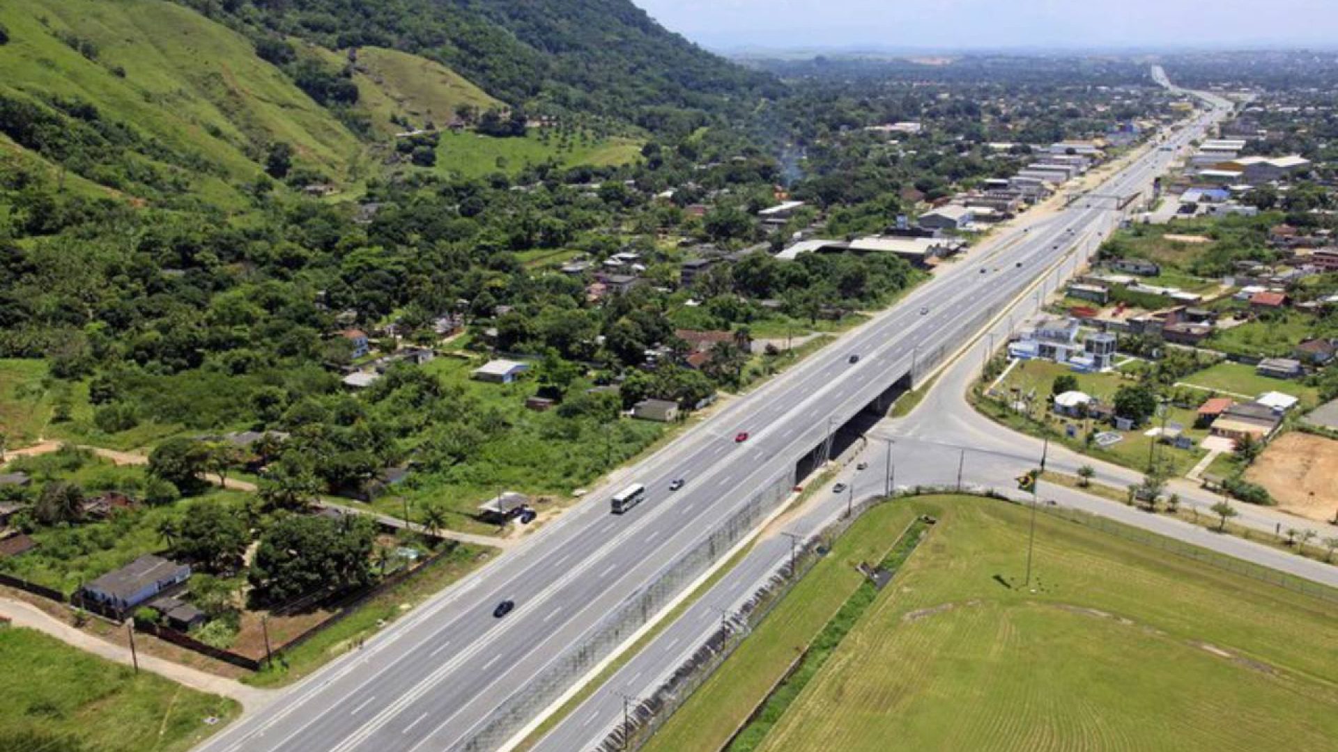 Expansão da Rodovia Presidente Dutra avança com novas faixas e alças liberadas