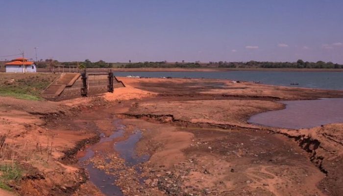 baixa do reservatório prejudica navegação, turismo e geração de energia