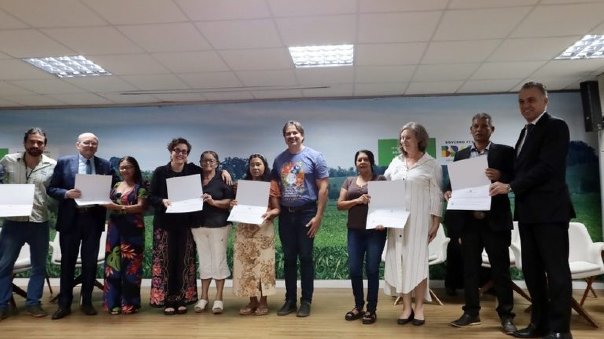 Orgânicos recebem apoio do governo em campanha voltada à saúde do produtor e do consumidor final