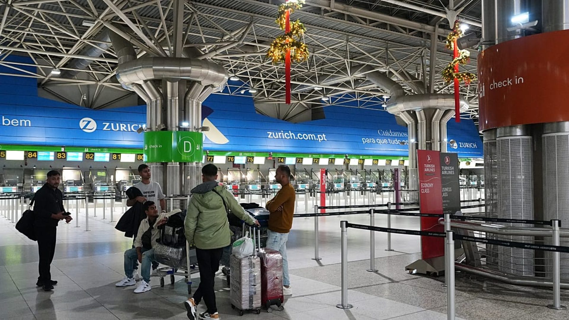 Mais 48 agentes da PSP mobilizados para o aeroporto de Lisboa a partir de sexta-feira
