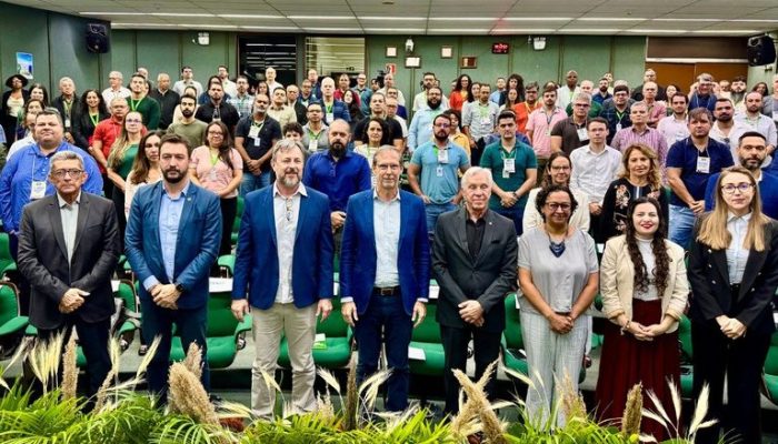 tos da região são o principal eixo para exportação de milho e soja em grãos e pa