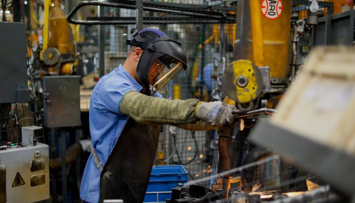 Representantes da indústria alertam para os efeitos estruturais do fim da escala 6x1 sobre a atividade econômica do país (Gabriel Rosa/AEN/Divulgação)