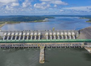 um ano, após decisão judicial favorável à operadora de Belo Monte, que permitiu